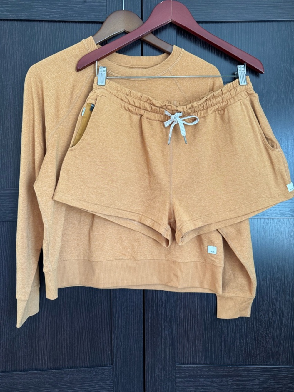 Vuori Matching Set - Long-sleeve Halo Crew and Halo Perf Short in Flax Heather